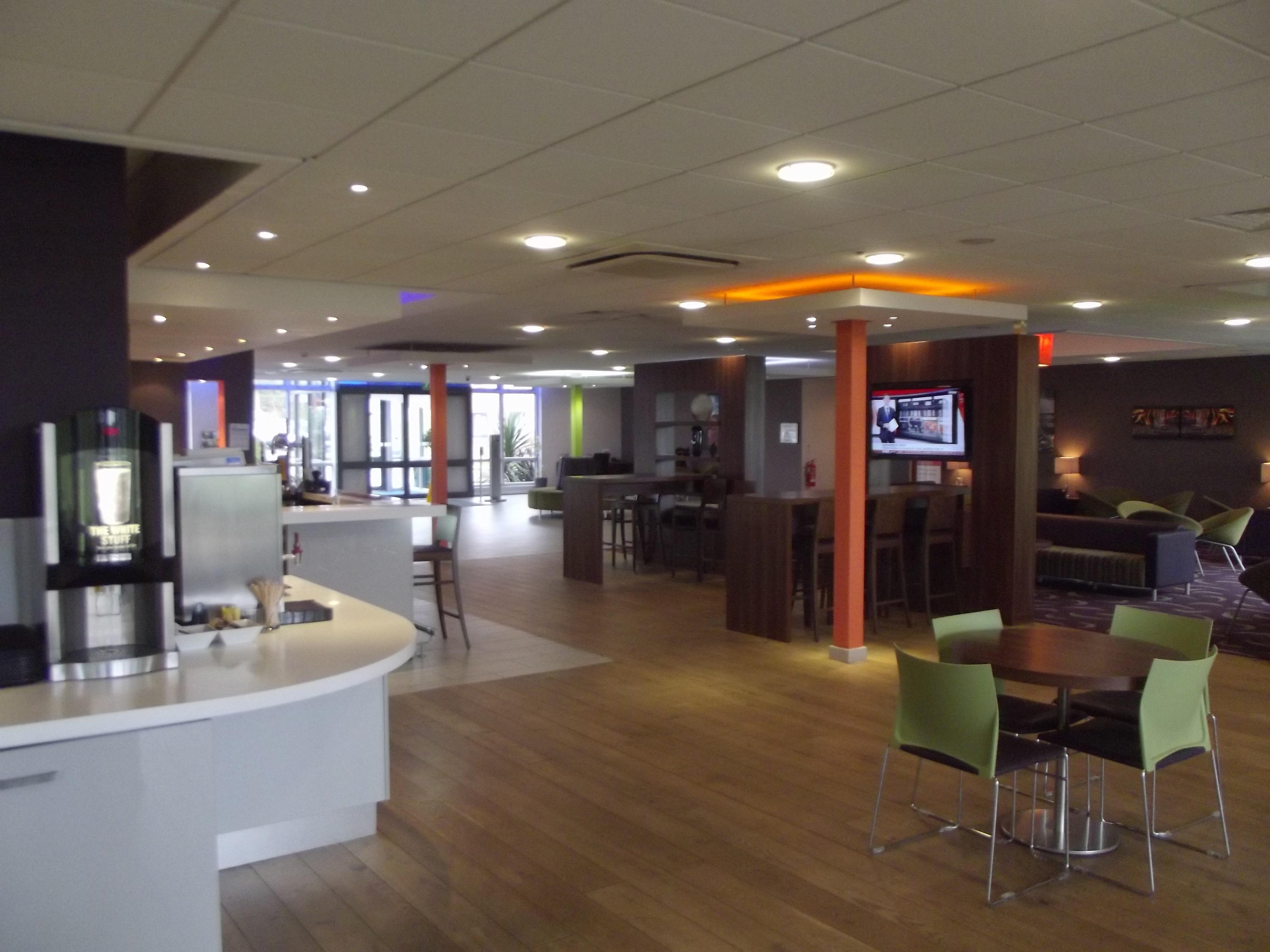 Holiday Inn Express Preston South By Ihg Exterior foto