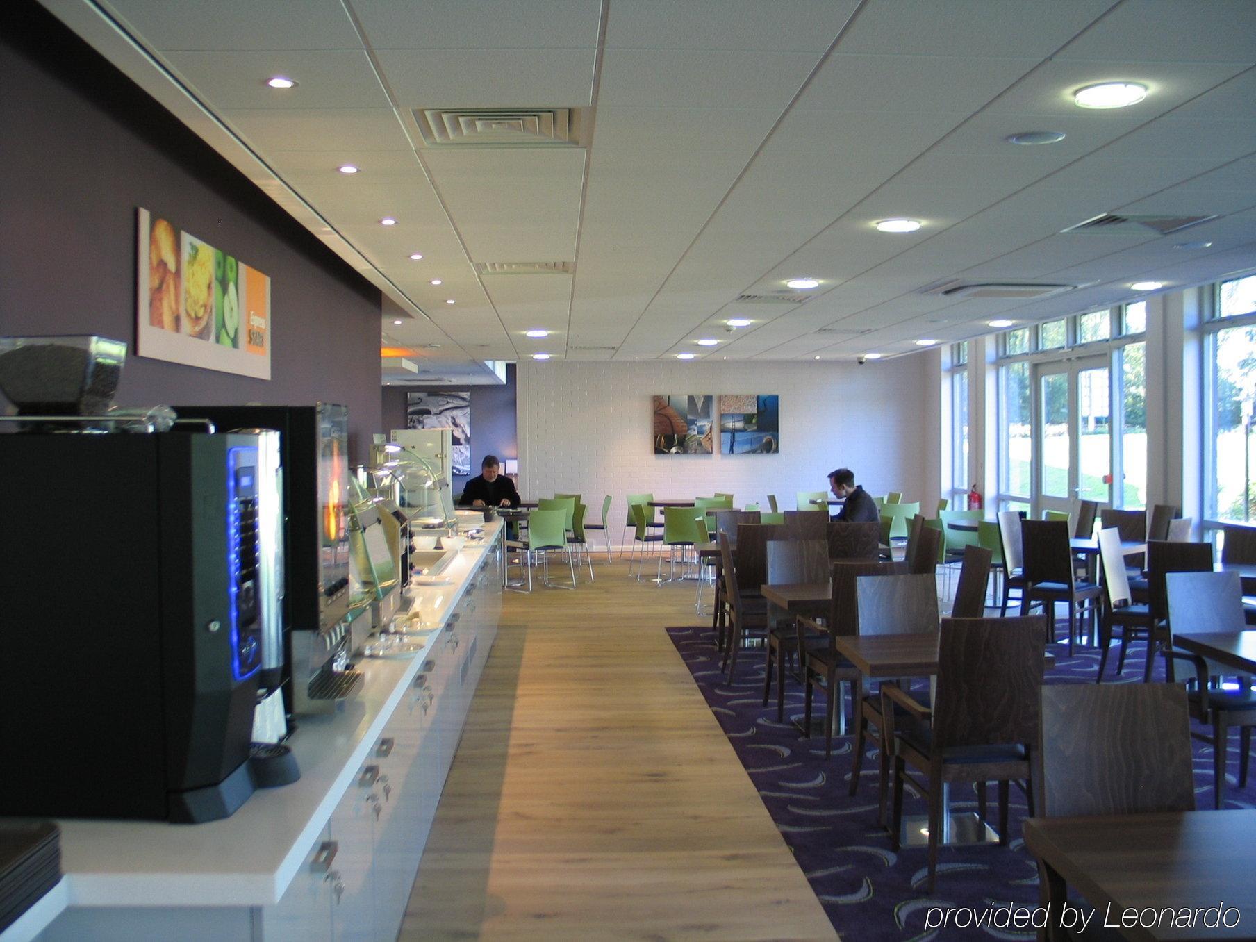 Holiday Inn Express Preston South By Ihg Exterior foto