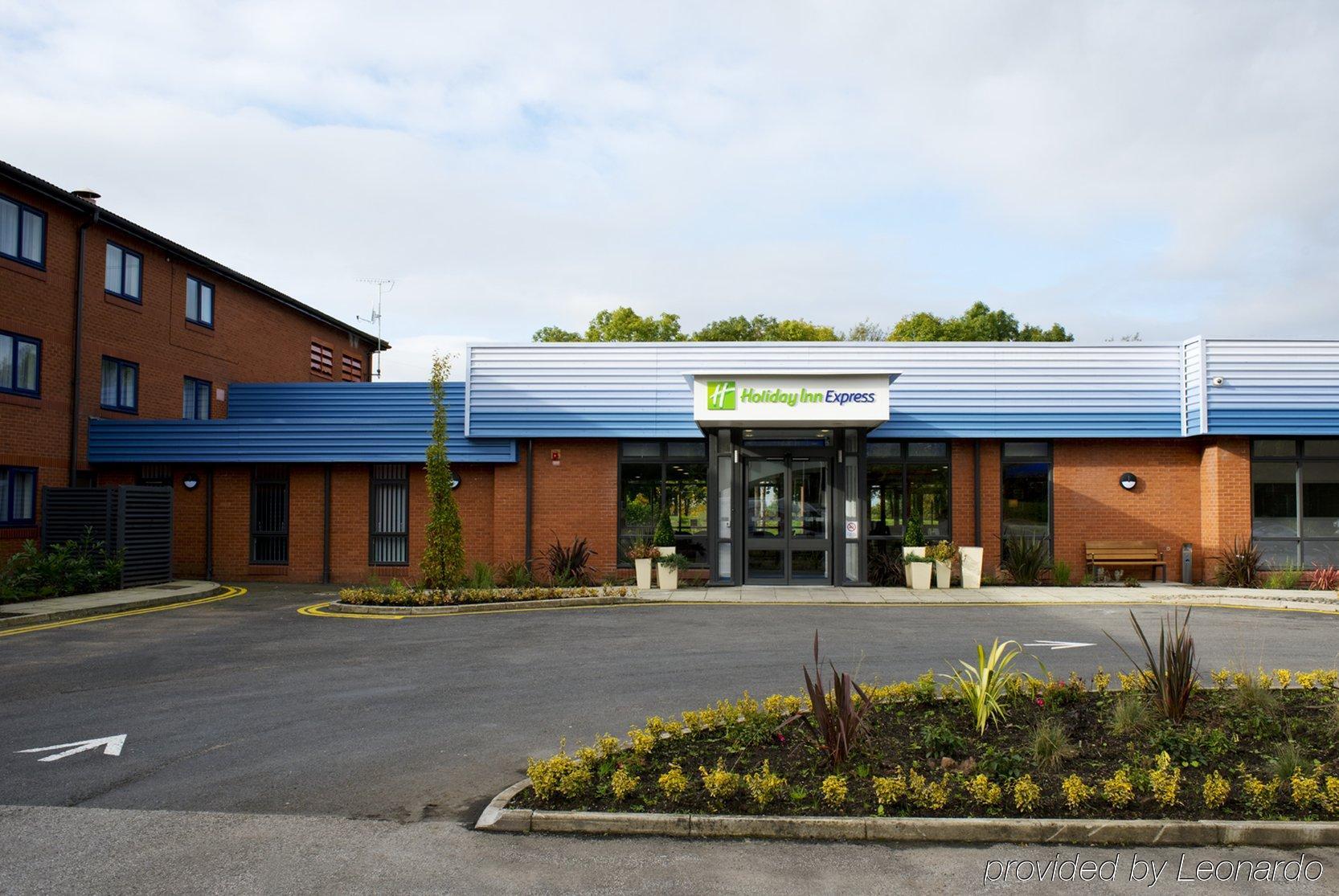 Holiday Inn Express Preston South By Ihg Exterior foto